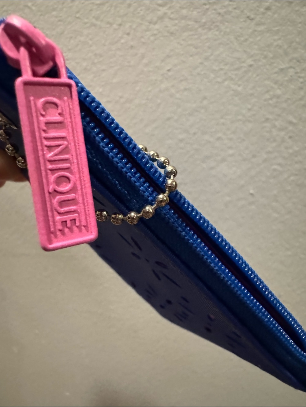 Clinique Blue Floral Cutout Cosmetic Coin Pouch - Picture 3 of 4
